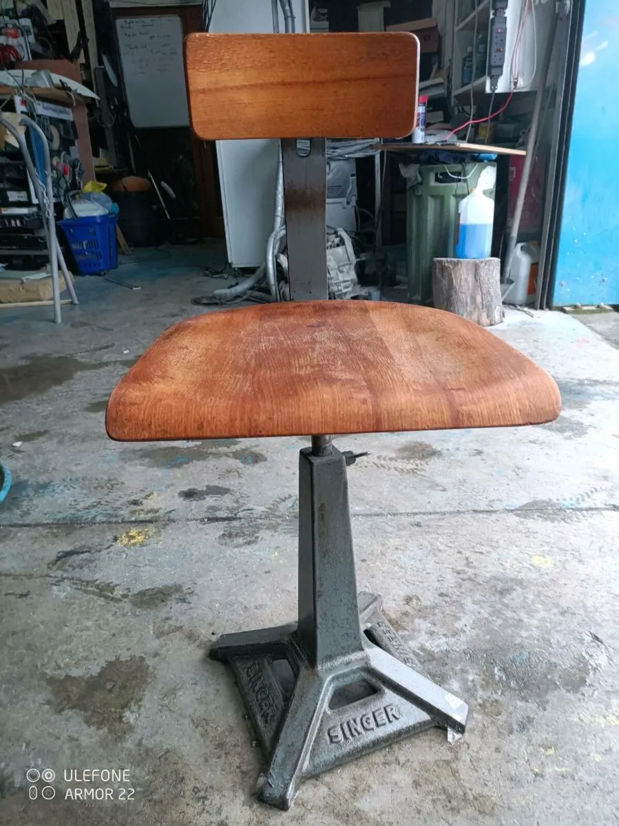 Antlques armchair for seamstress - Image 1