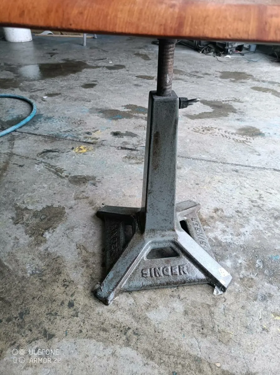 Antlques armchair for seamstress - Image 2