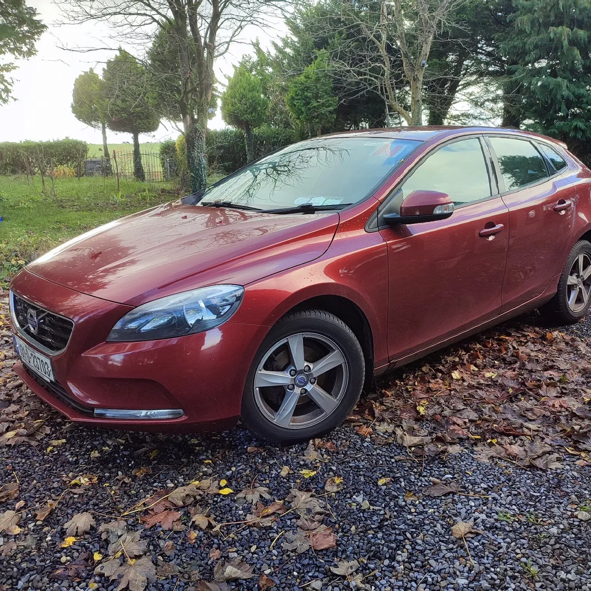 Volvo V40 2013 - Image 2