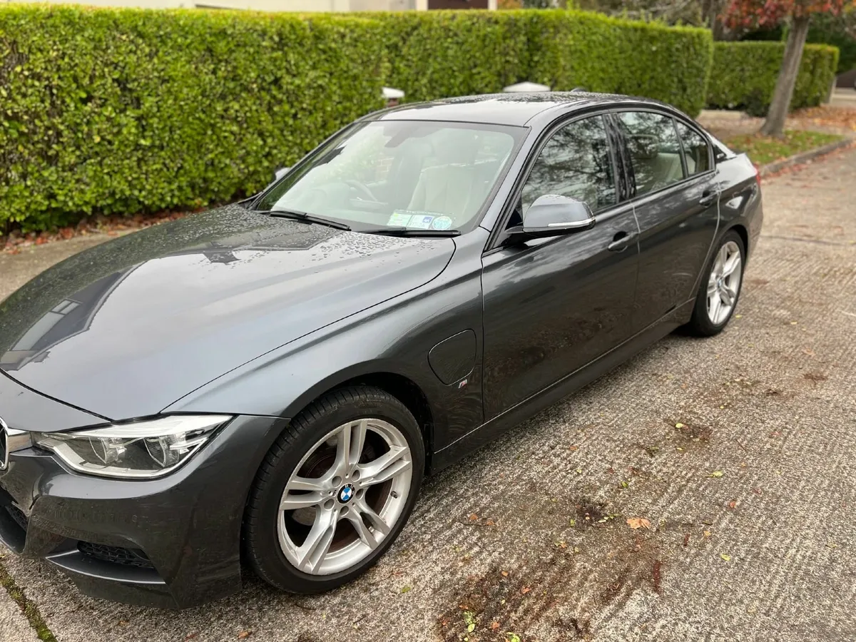 BMW 3-Series 2017 - Image 2