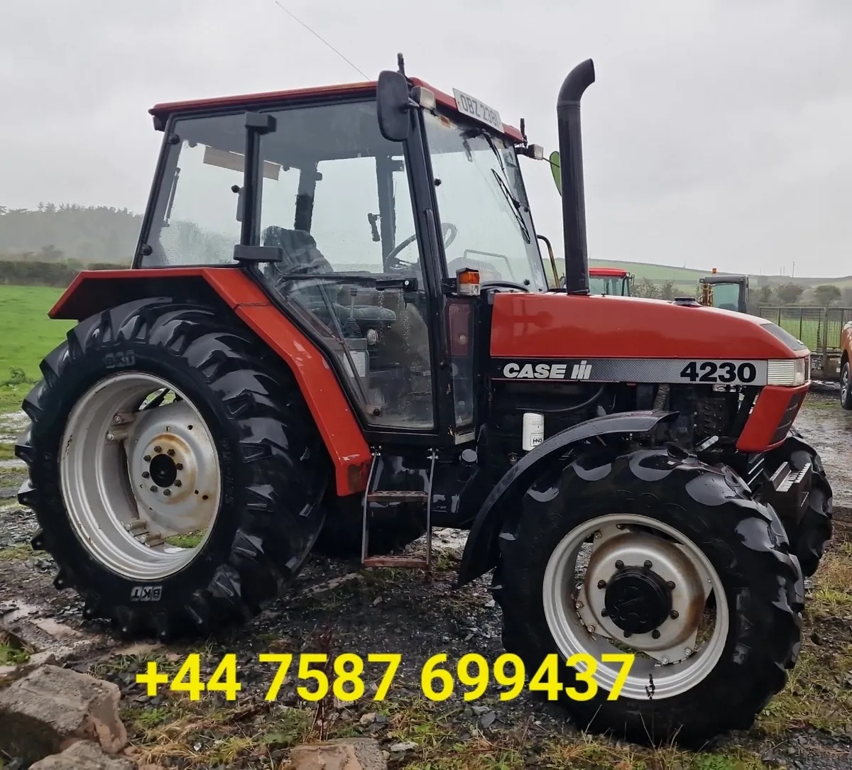 Case IH 4230 Tractor - never farmed ex agri colleg - Image 1