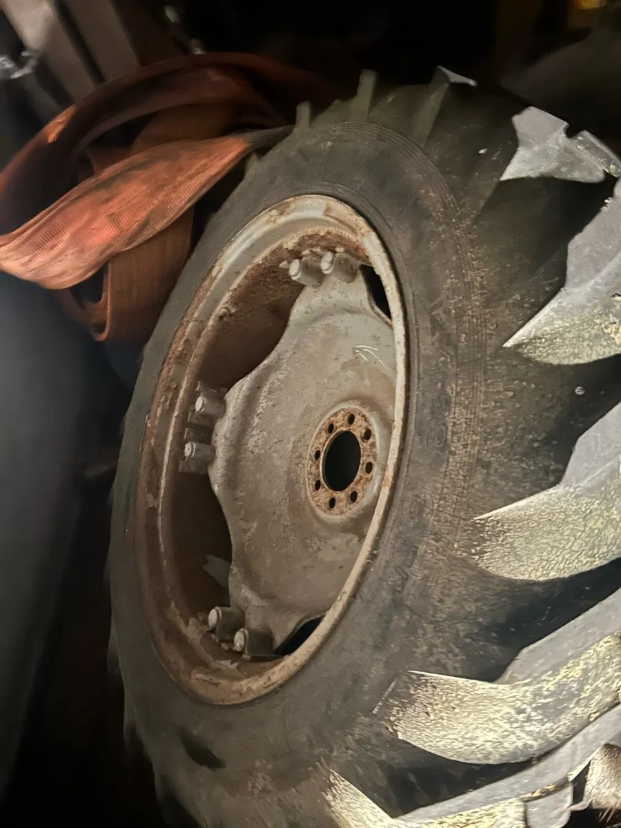 Tractor tyres n rims - Image 1