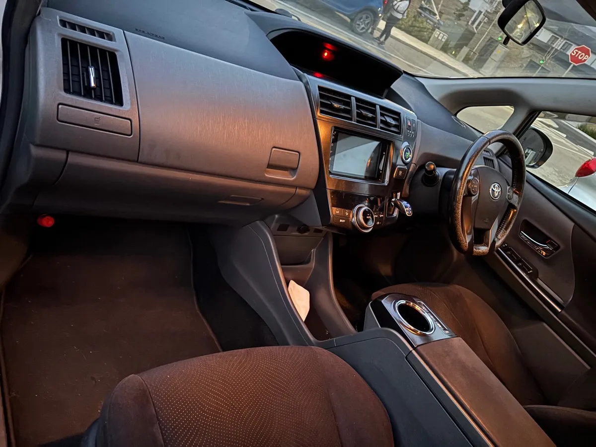 Toyota Prius 2014 - Image 4