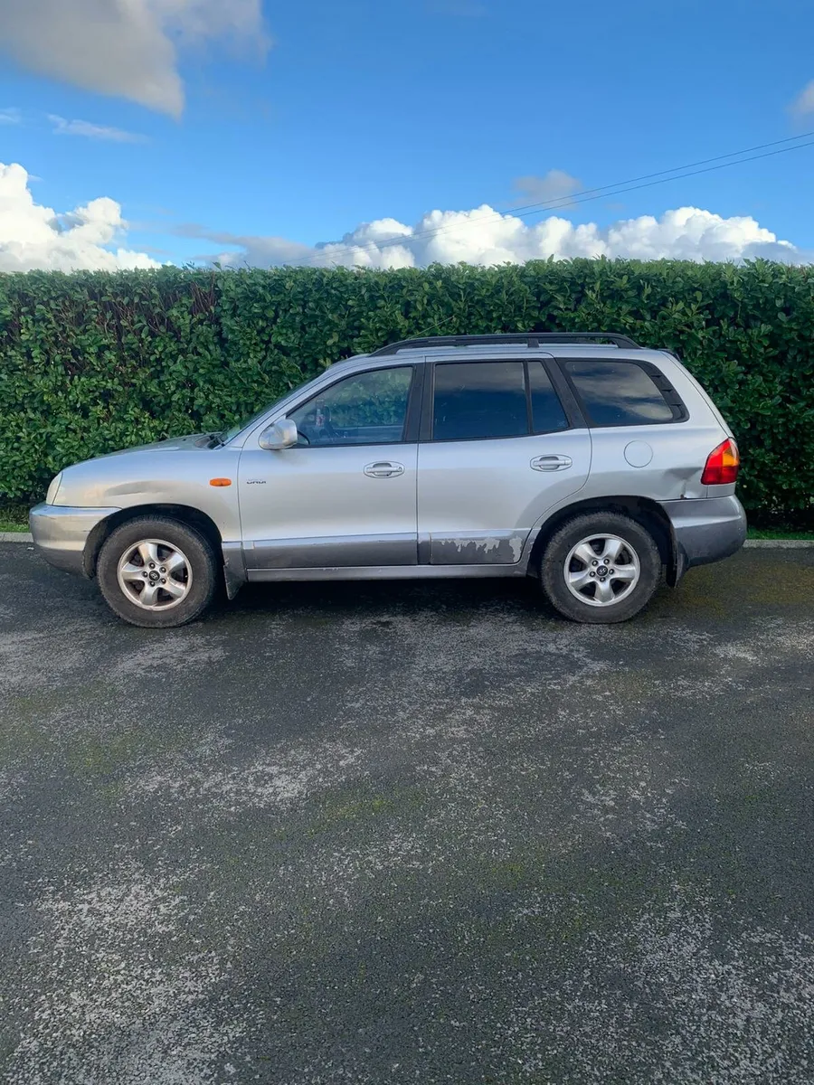 2005 Hyundai Santa fe - Image 2