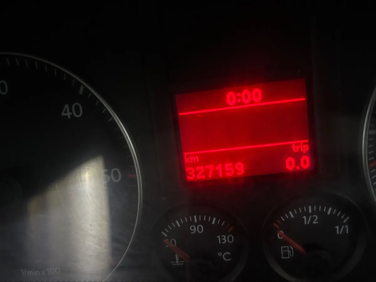 Volkswagen Jetta 2007 - Image 2