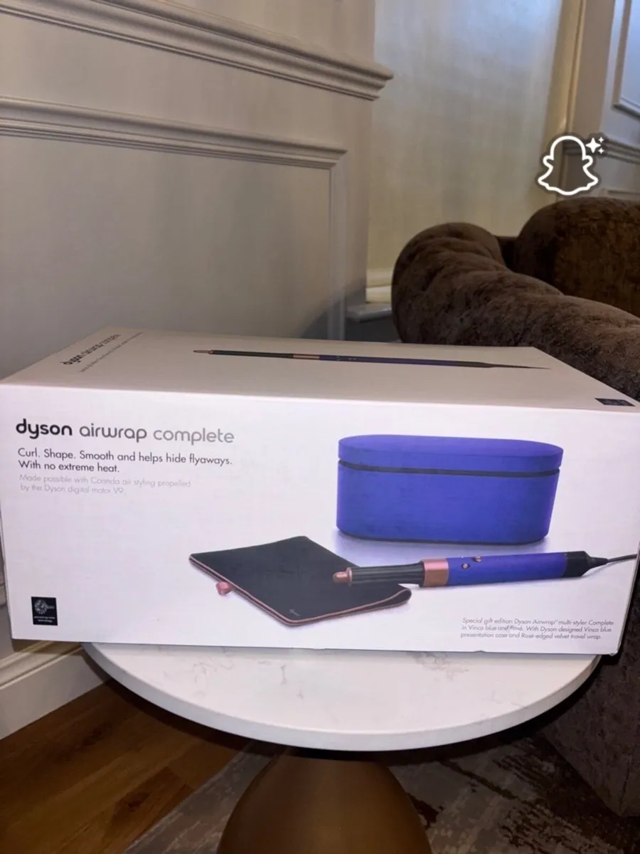 Dyson Airwrap Complete styler - Refurbished - Image 1
