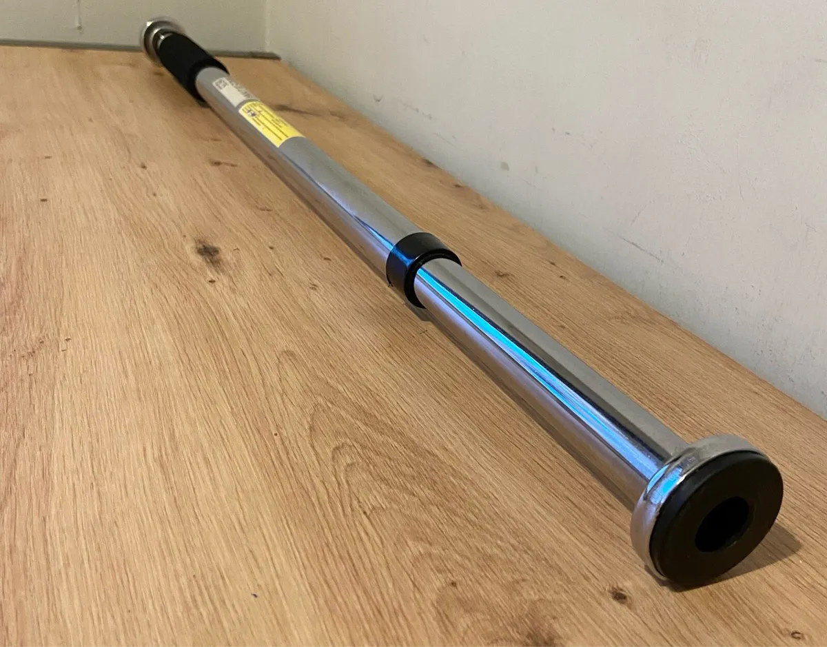 Pull up bar - Image 1