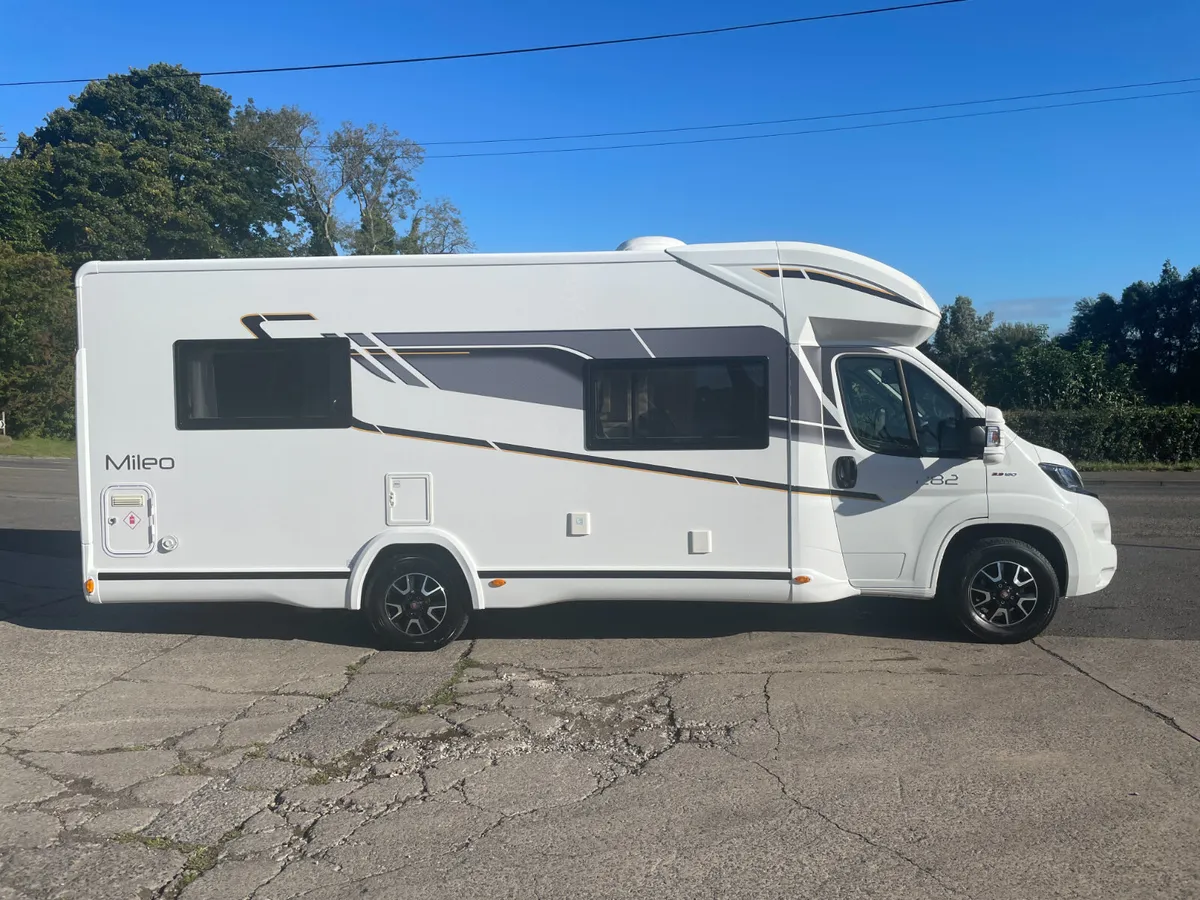 19 Benimar Mileo 282 4 Berth Double Drop Down bed - Image 4