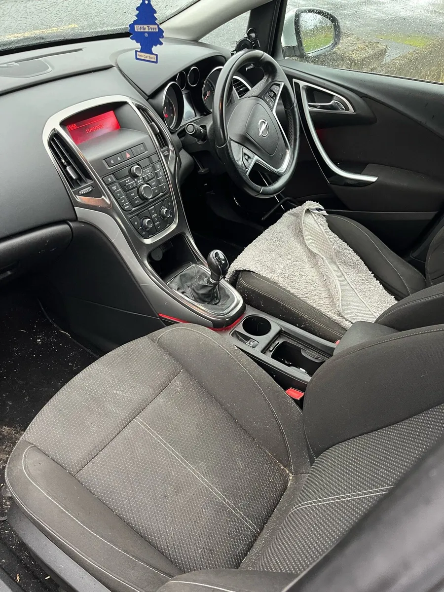 Opel Astra 2010 1.4 petrol Sri - Image 2
