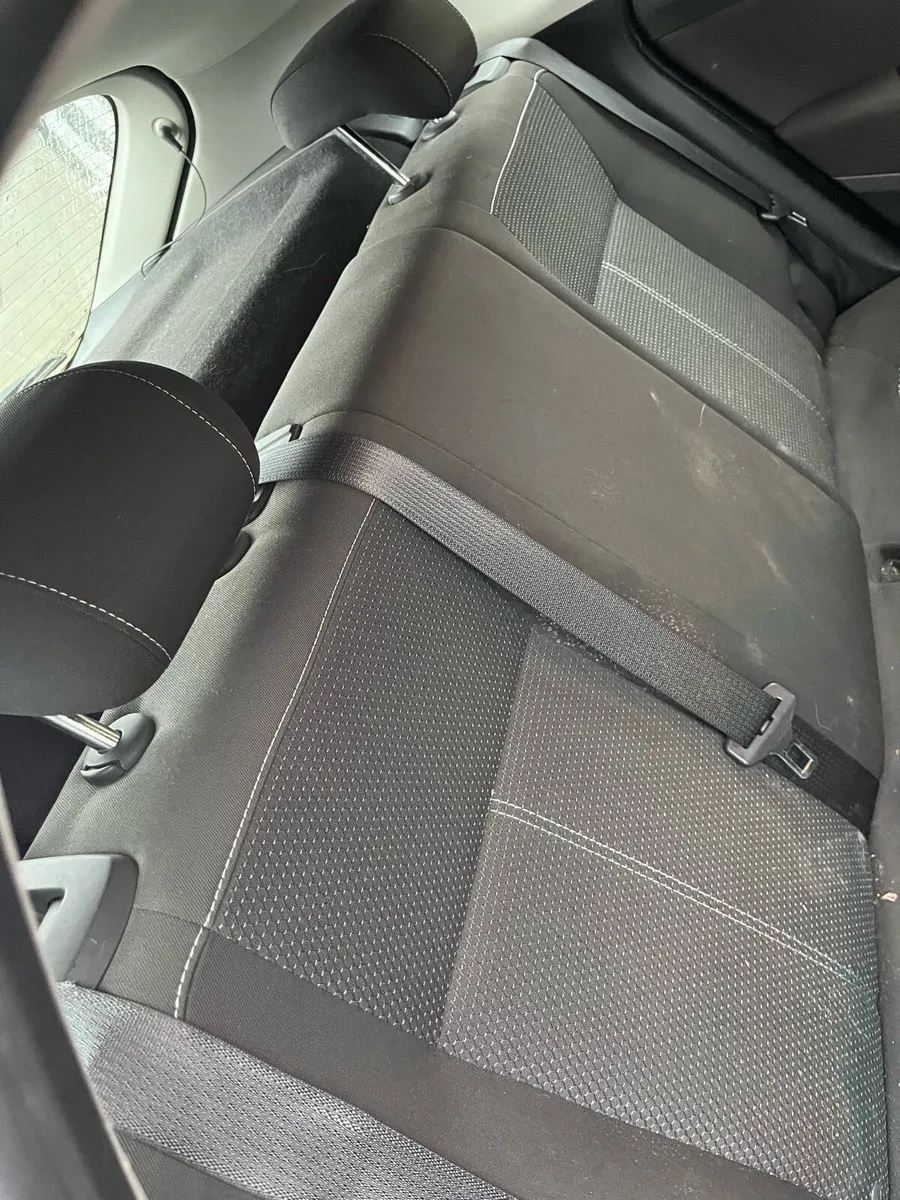 Opel Astra 2010 1.4 petrol Sri - Image 3