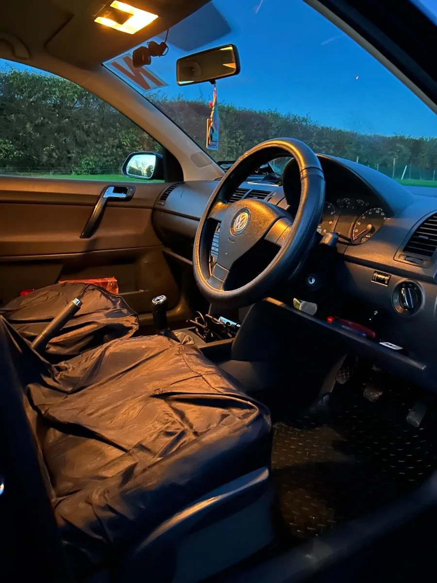 Volkswagen Polo - Image 4