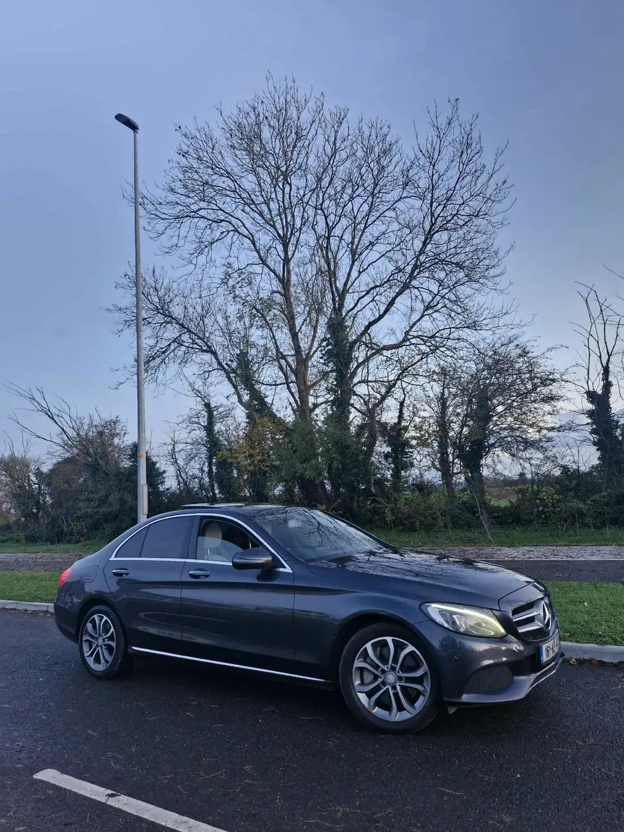 161 Mercedes-Benz C-Class Automatic - Image 2