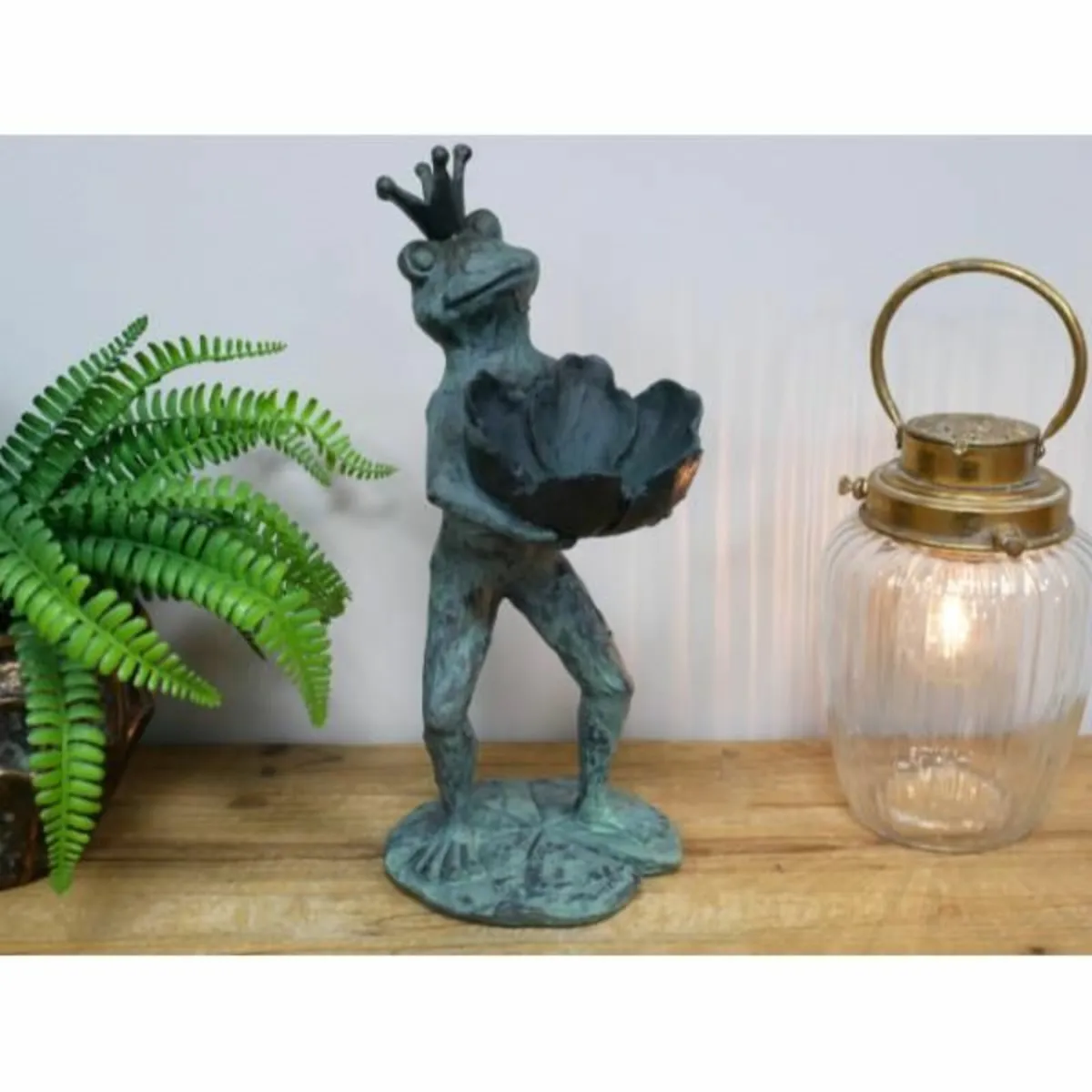 Standing Frog Bird Feeder D10715 - Image 1