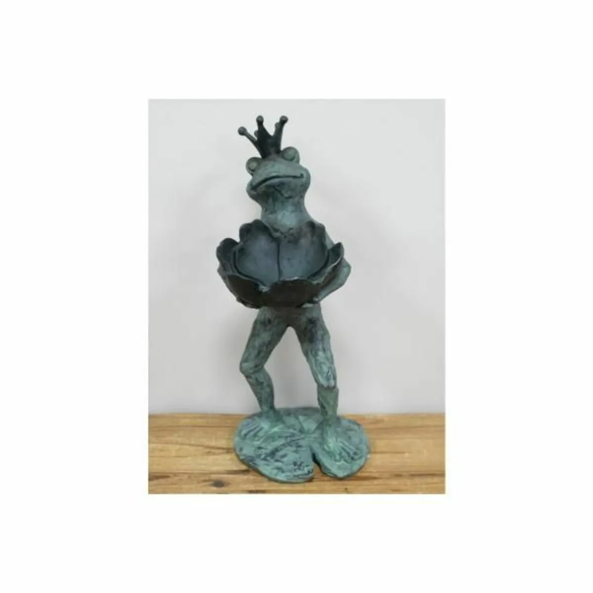 Standing Frog Bird Feeder D10715 - Image 2