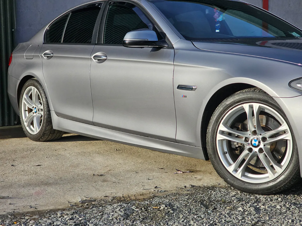 BMW 5-Series 2015 - Image 3