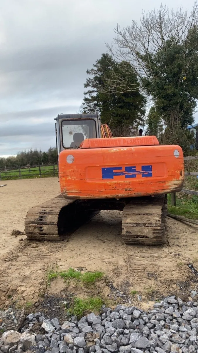 Hitachi Ex 135 - Image 1