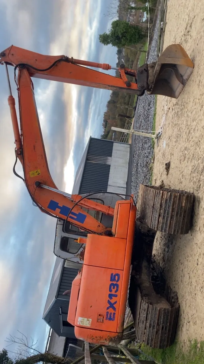 Hitachi Ex 135 - Image 3
