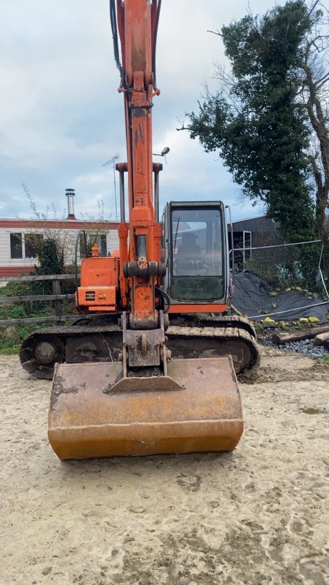 Hitachi Ex 135 - Image 4