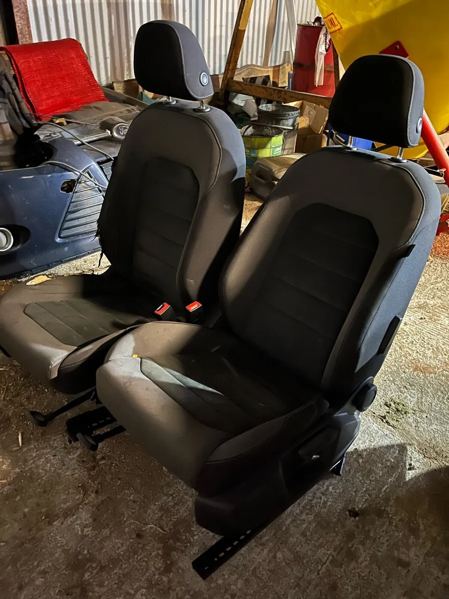 Mk7 golf seats - Image 1