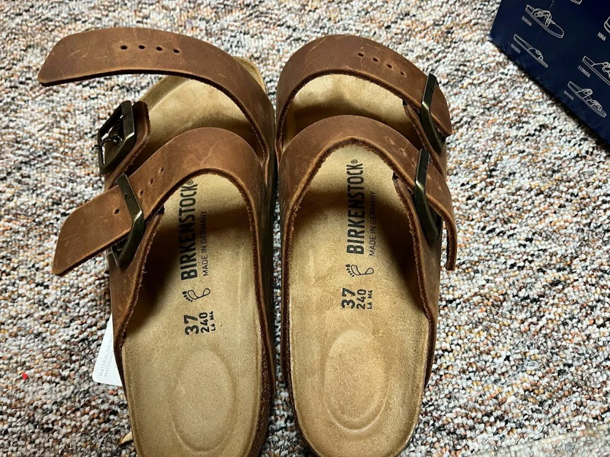 Birkenstock Arizona Size 37 BRAND NEW NEVER WORN - Image 3