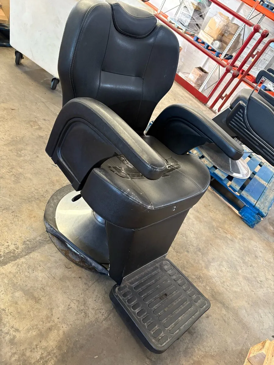 BARBR EQUIPMENT - Image 3