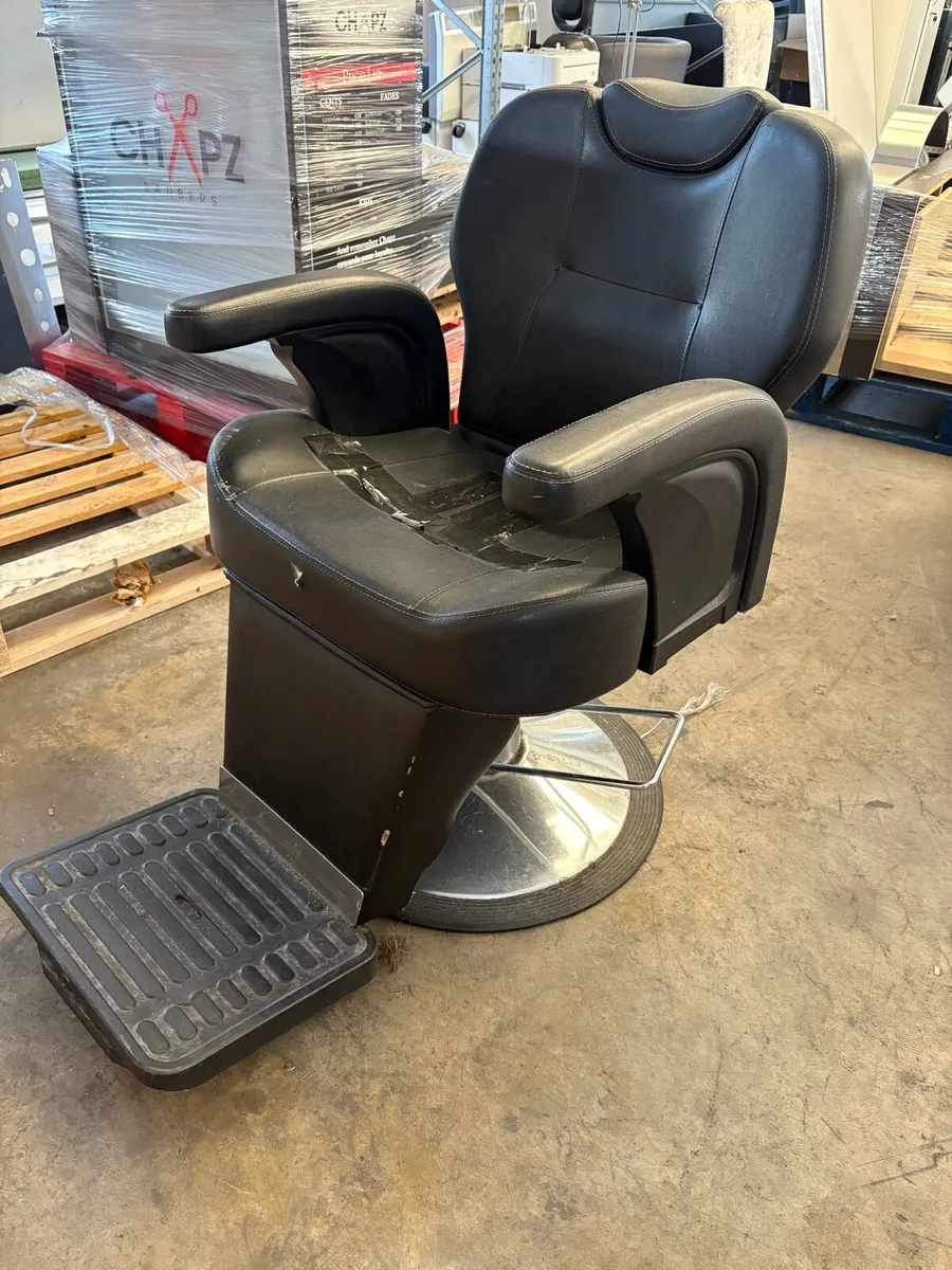 BARBR EQUIPMENT - Image 4