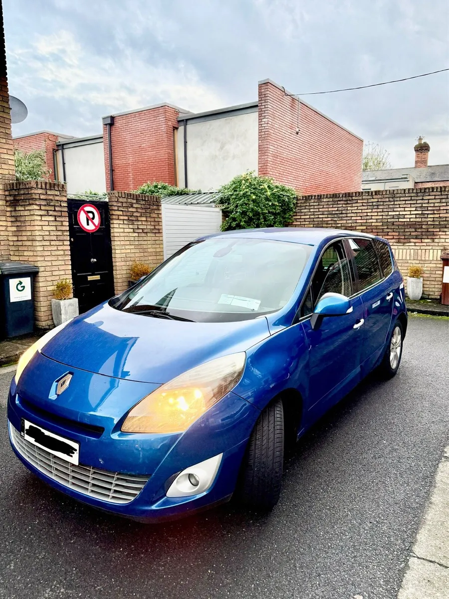 Renault Scenic 2011 - Image 1