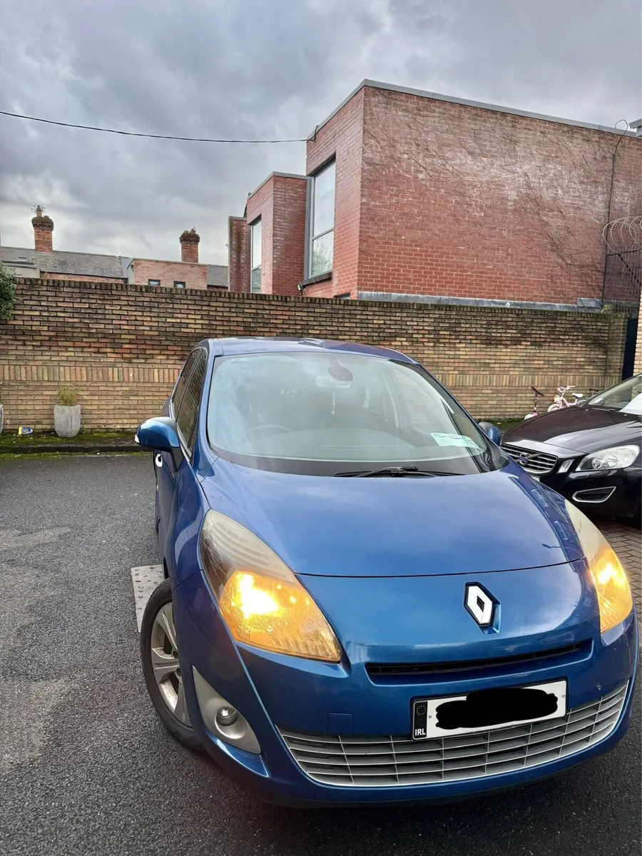 Renault Scenic 2011 - Image 2
