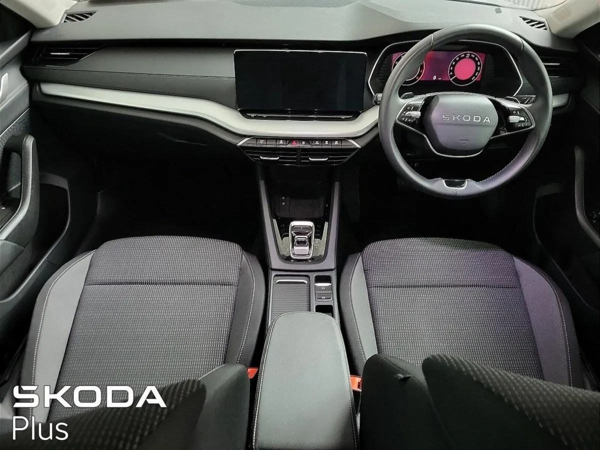 Skoda Octavia Selection 1.5Tsi 115Bhp DSG - Image 3