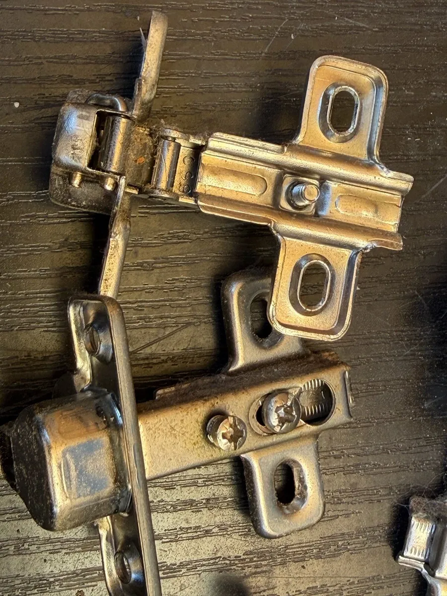6 hinges - Image 3