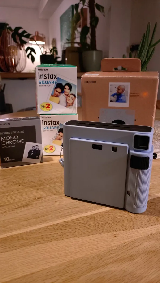 Fujifilm Instax SQ1 Instant Camera with film inclu - Image 4