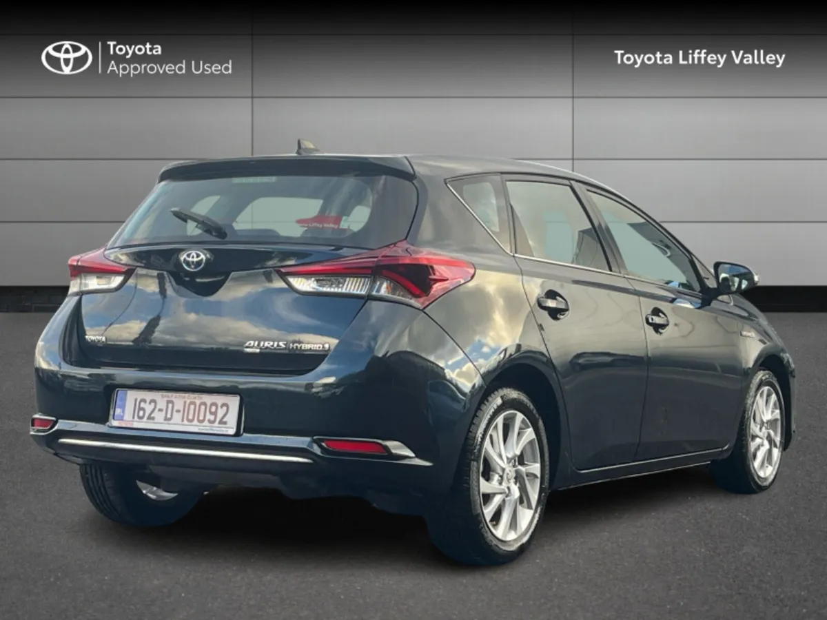 Toyota Auris AURIS 1.8 HYBRID LUNA - Image 2