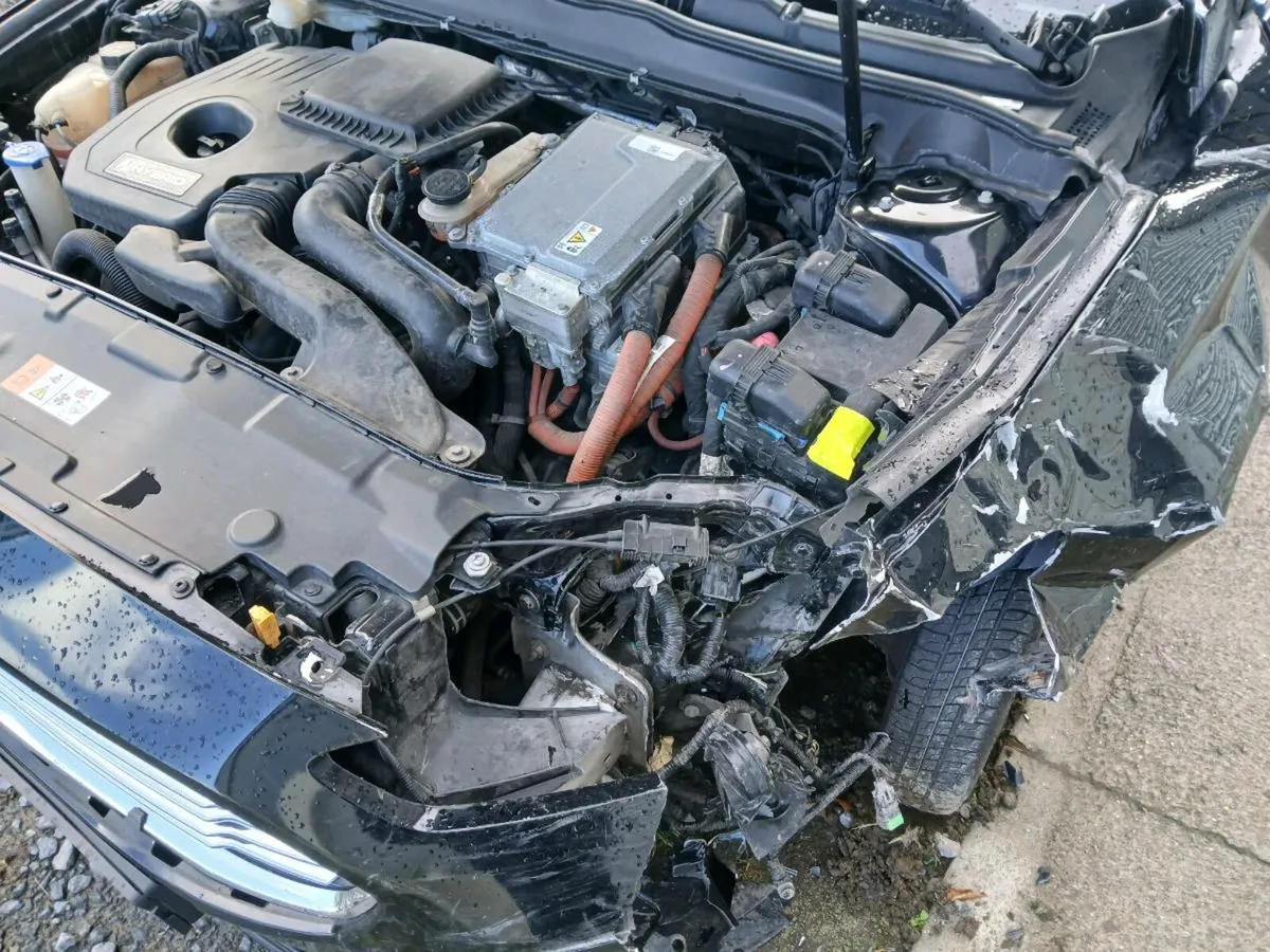 FORD MONDEO HYBRID PETROL AUTOMATIC - Image 4