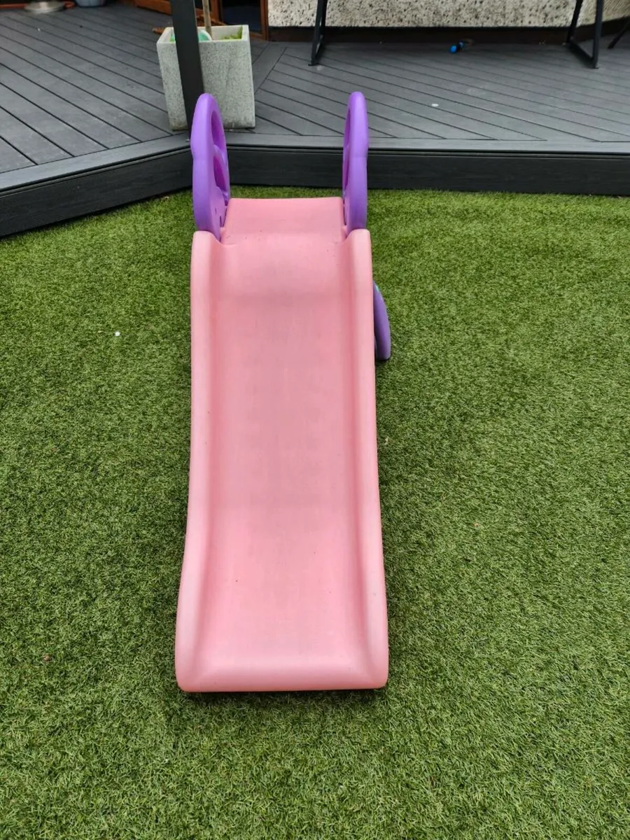 Slide & Toys - Image 1