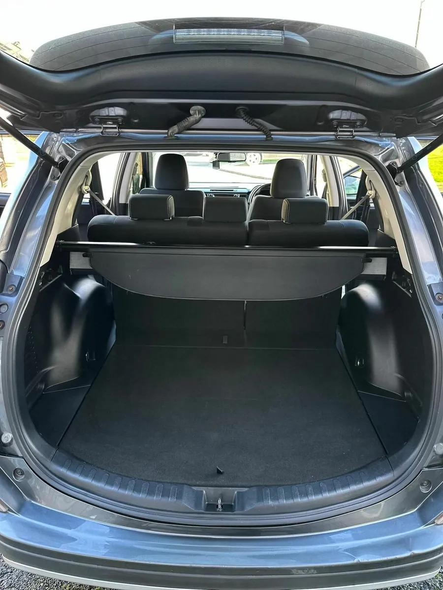 Toyota Rav4 2016 low mileage - Image 3
