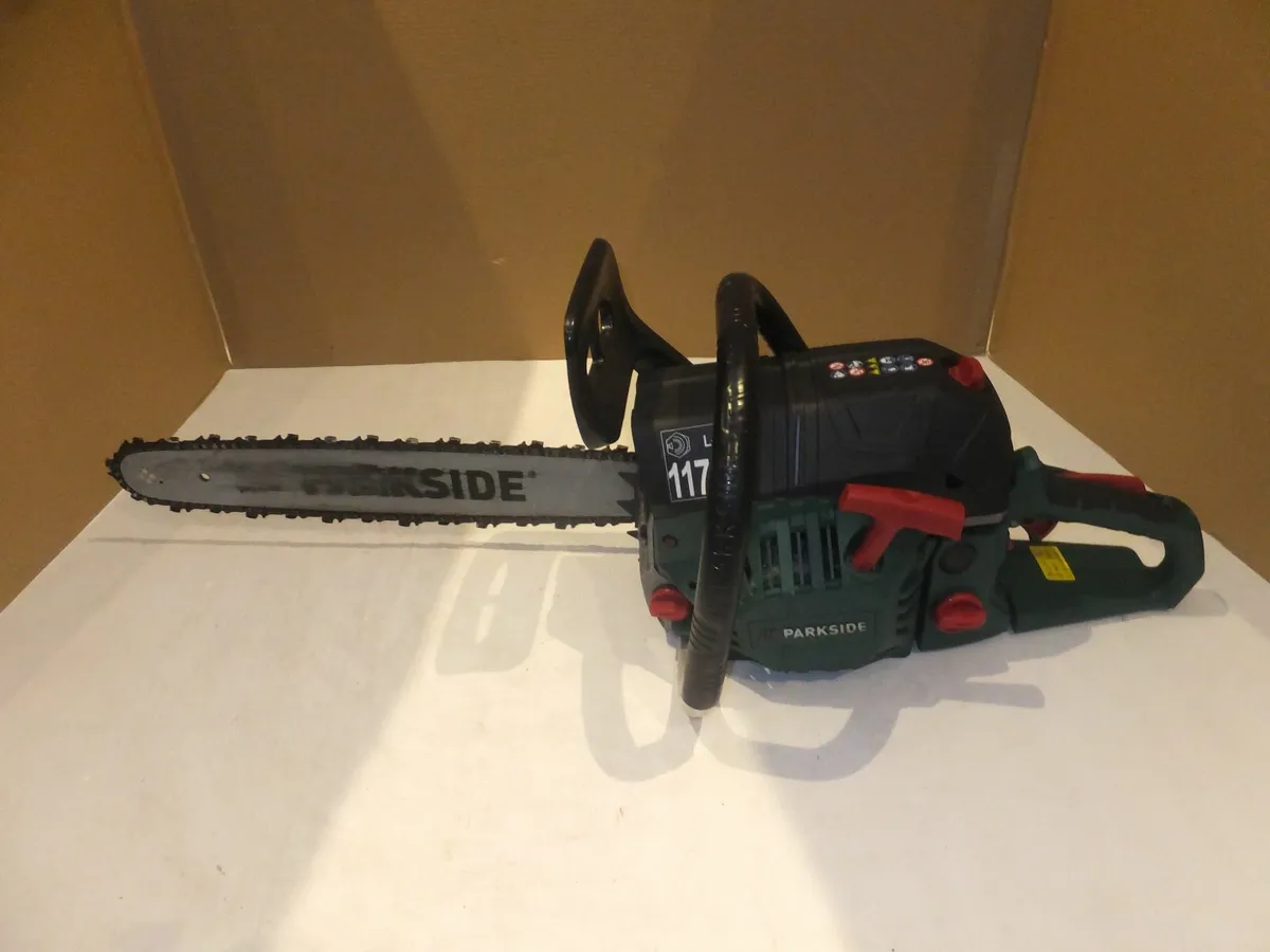 petrol parkside chain saw - Image 3