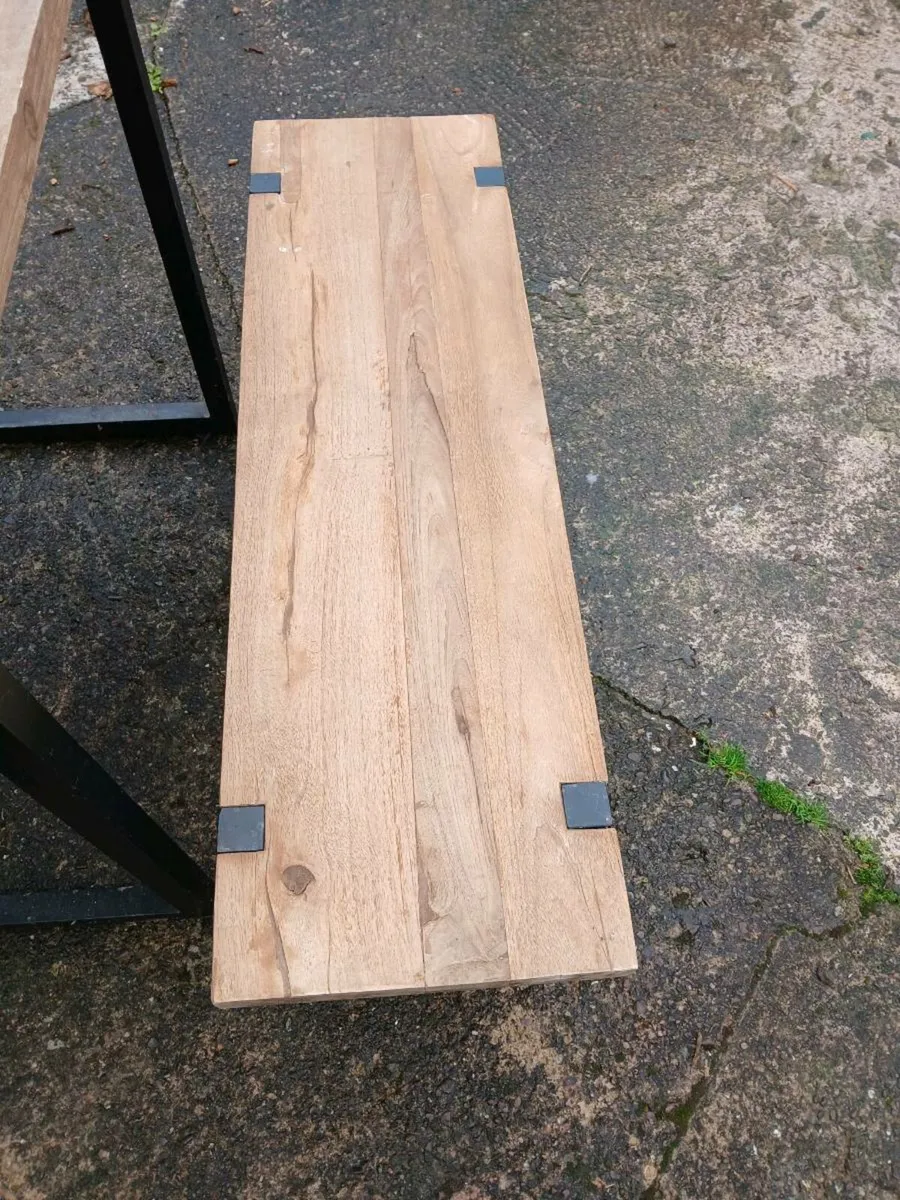 Table And 2 bench seats - Image 1