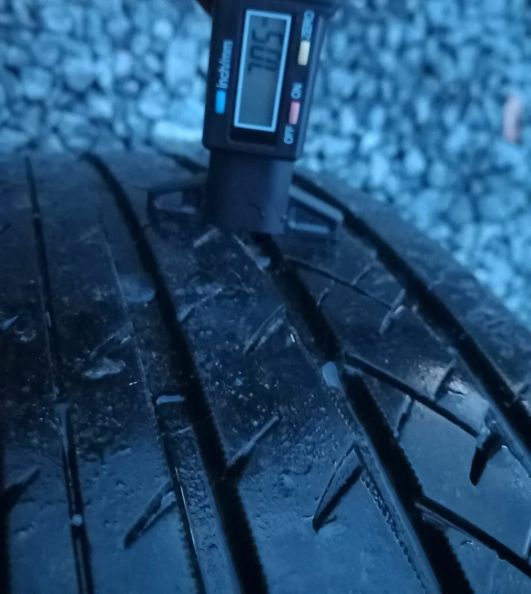 19inch 5x114.3 Genuine Alloys Like New Tyres - Image 4