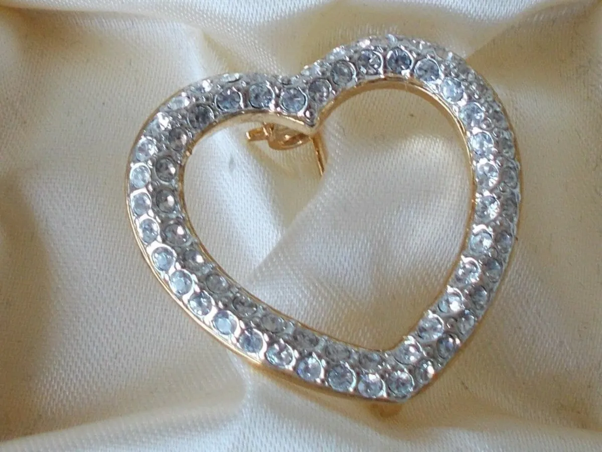 Gold Plated Heart Brooch - Image 3