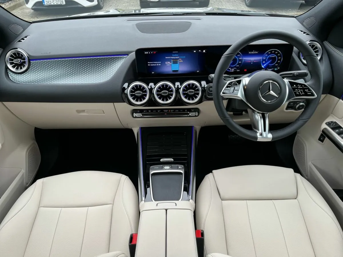 Mercedes-Benz EQA 250+ Progressive Line Electric C - Image 4