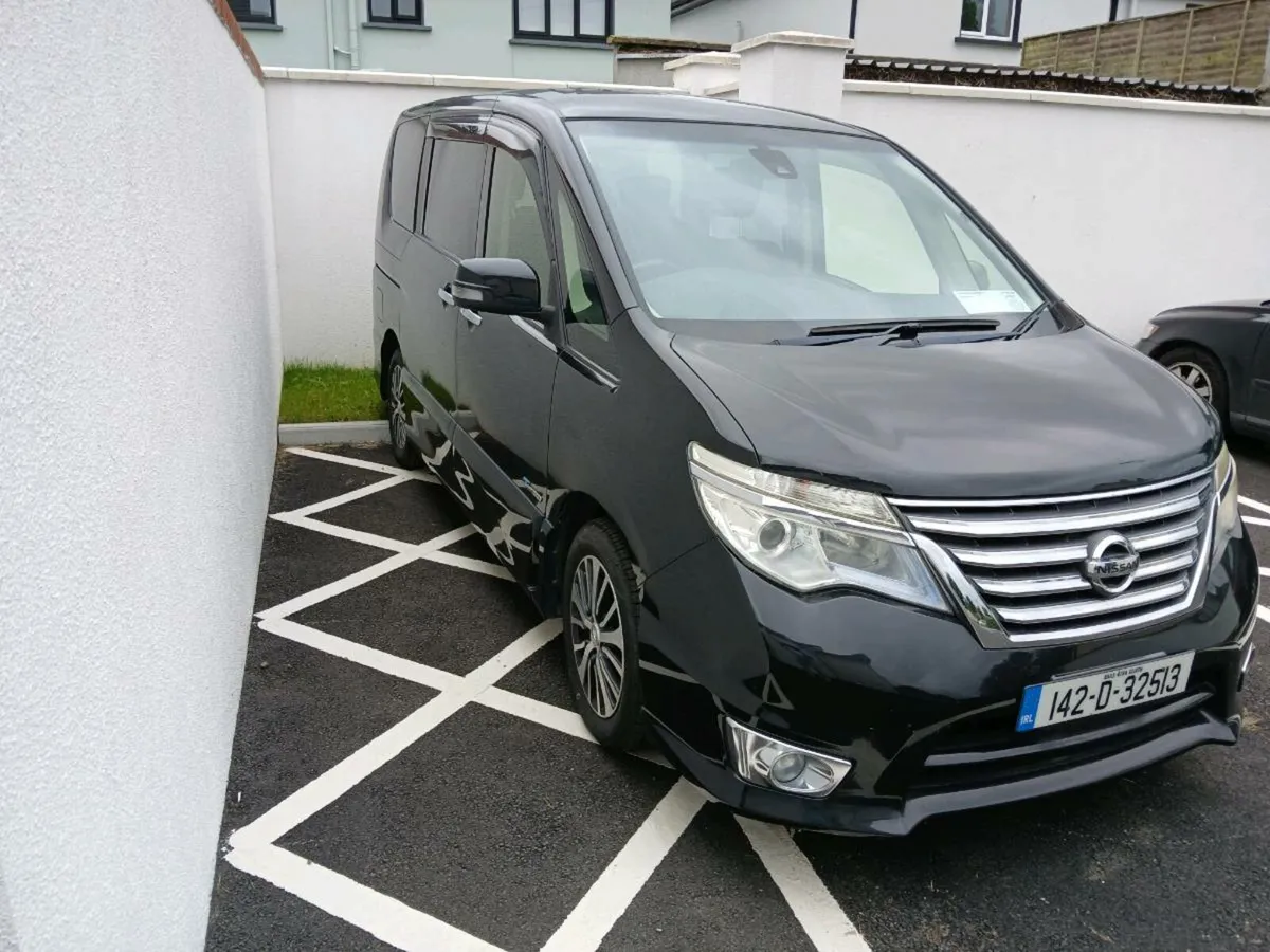 Nissan Serena - Image 4