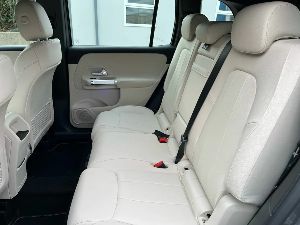 Mercedes-Benz GLB 200D Progressive Line 7 Seater S - Image 4