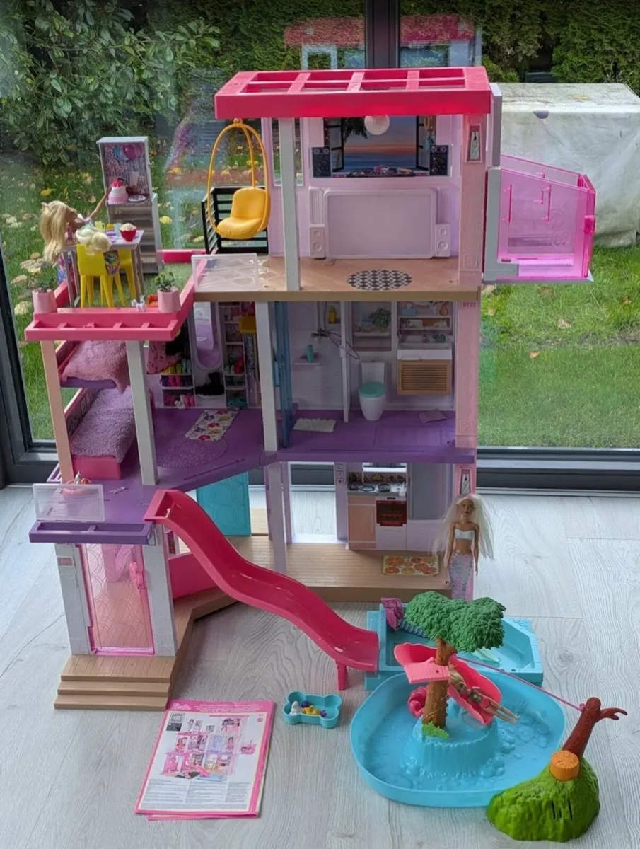 Barbie Dreamhouse with swimming pool and slide - Image 1