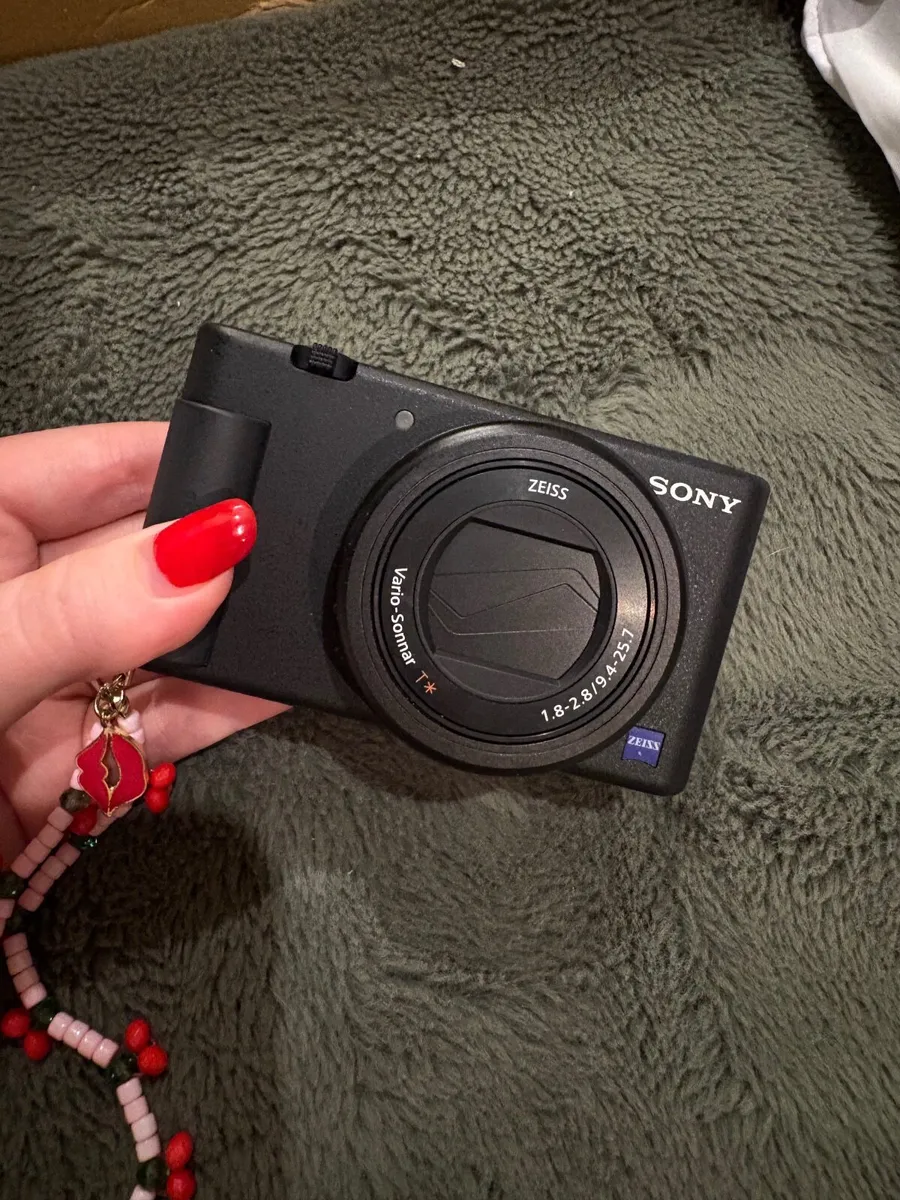 Sony ZV1 Camera - Image 2