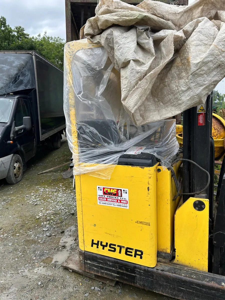 Electric forklift - Image 3