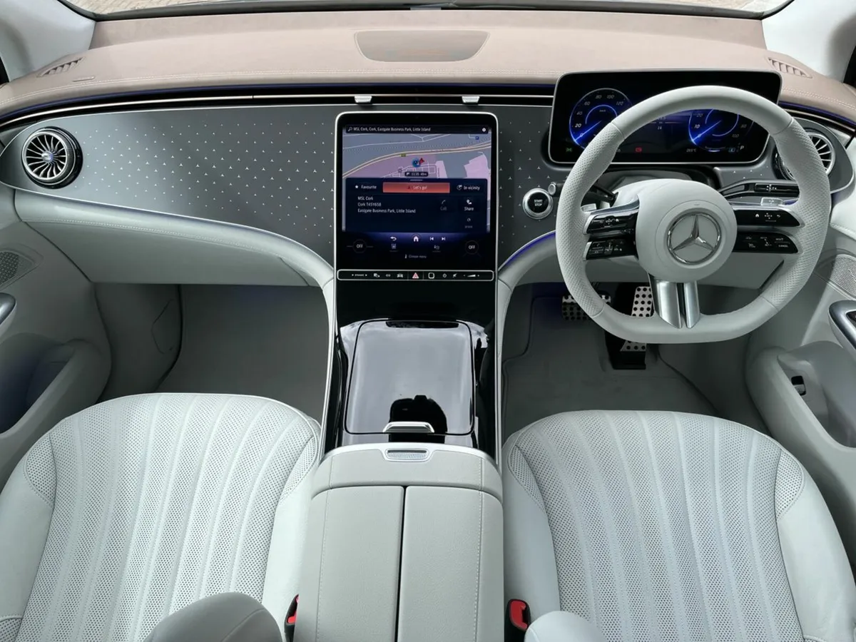 Mercedes-Benz EQE 300 SUV AMG Line - Image 4