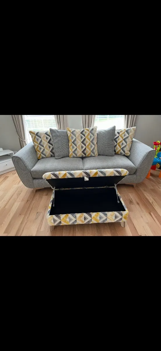 4 Seater Sofa & Footrest - Image 3