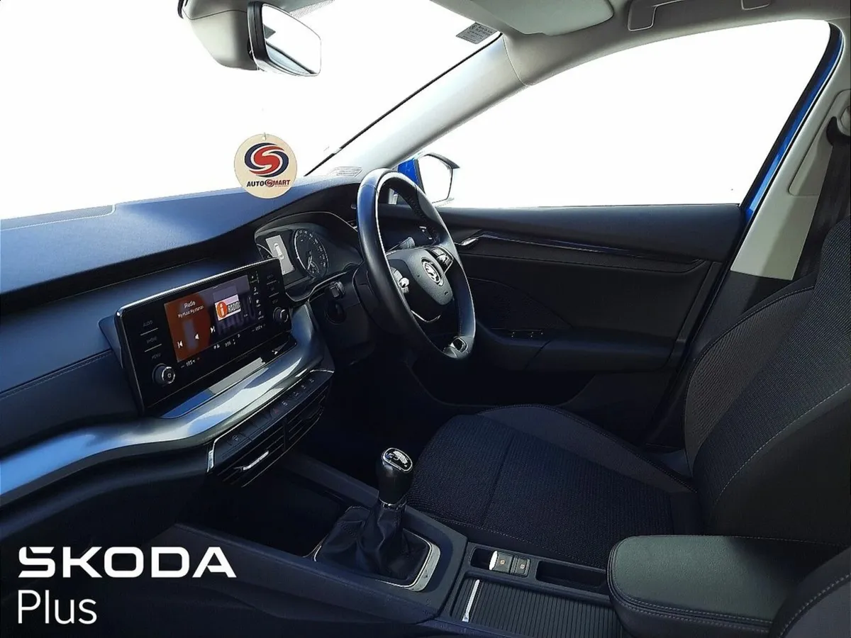 Skoda Octavia COMBI AMBITION 1.0tsi 110HP 5DR - Image 4