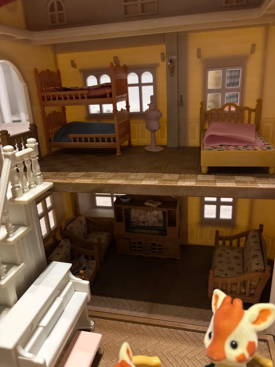 Sylvanian Families House with furniture - Image 4