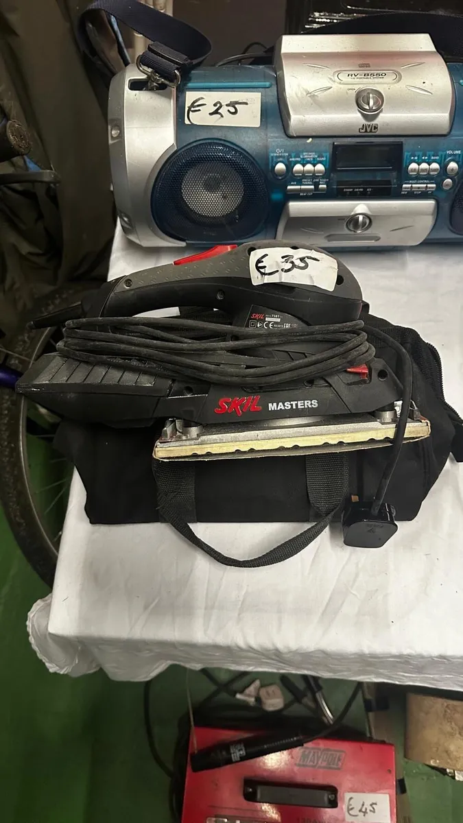 Handyman retirement sale - Image 1